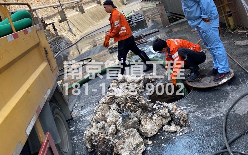 262双闸街酒店厨房管道疏通